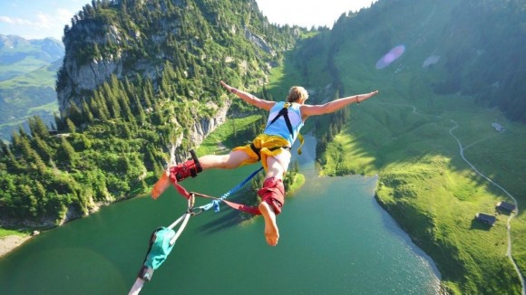 jumpan-bungee-jumping-154639-580x326